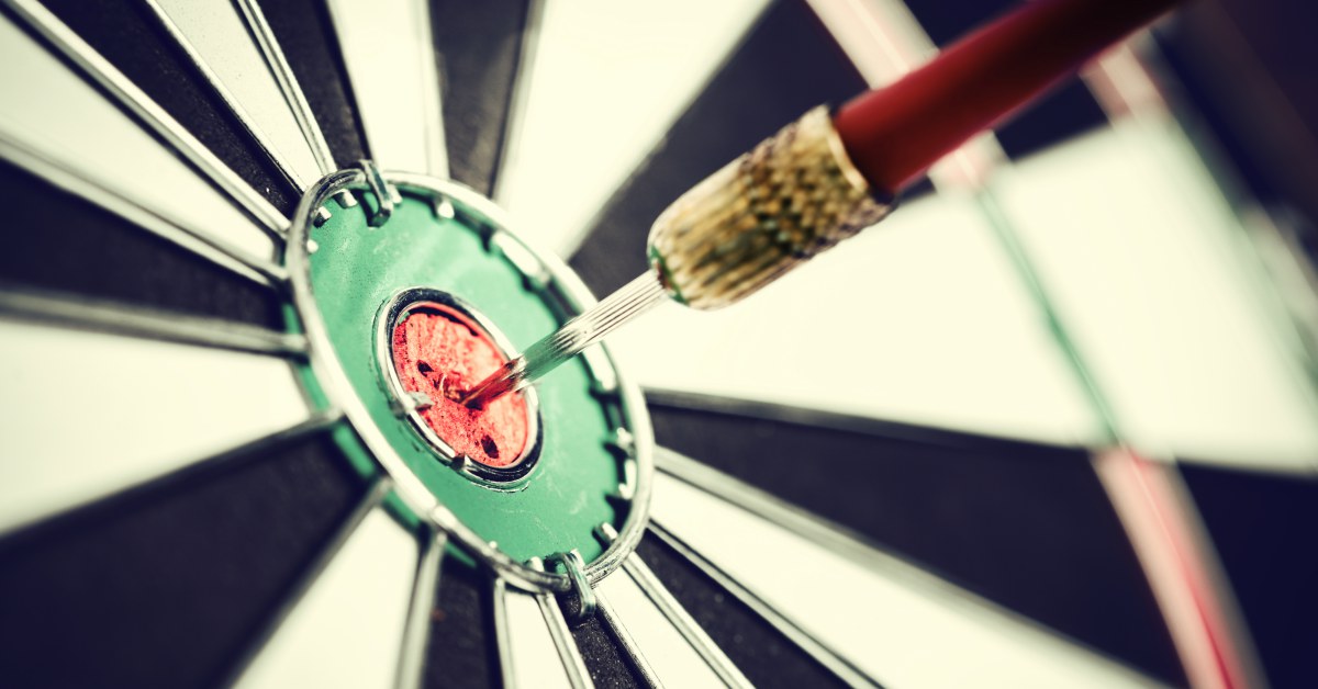 Dartpijl in bull