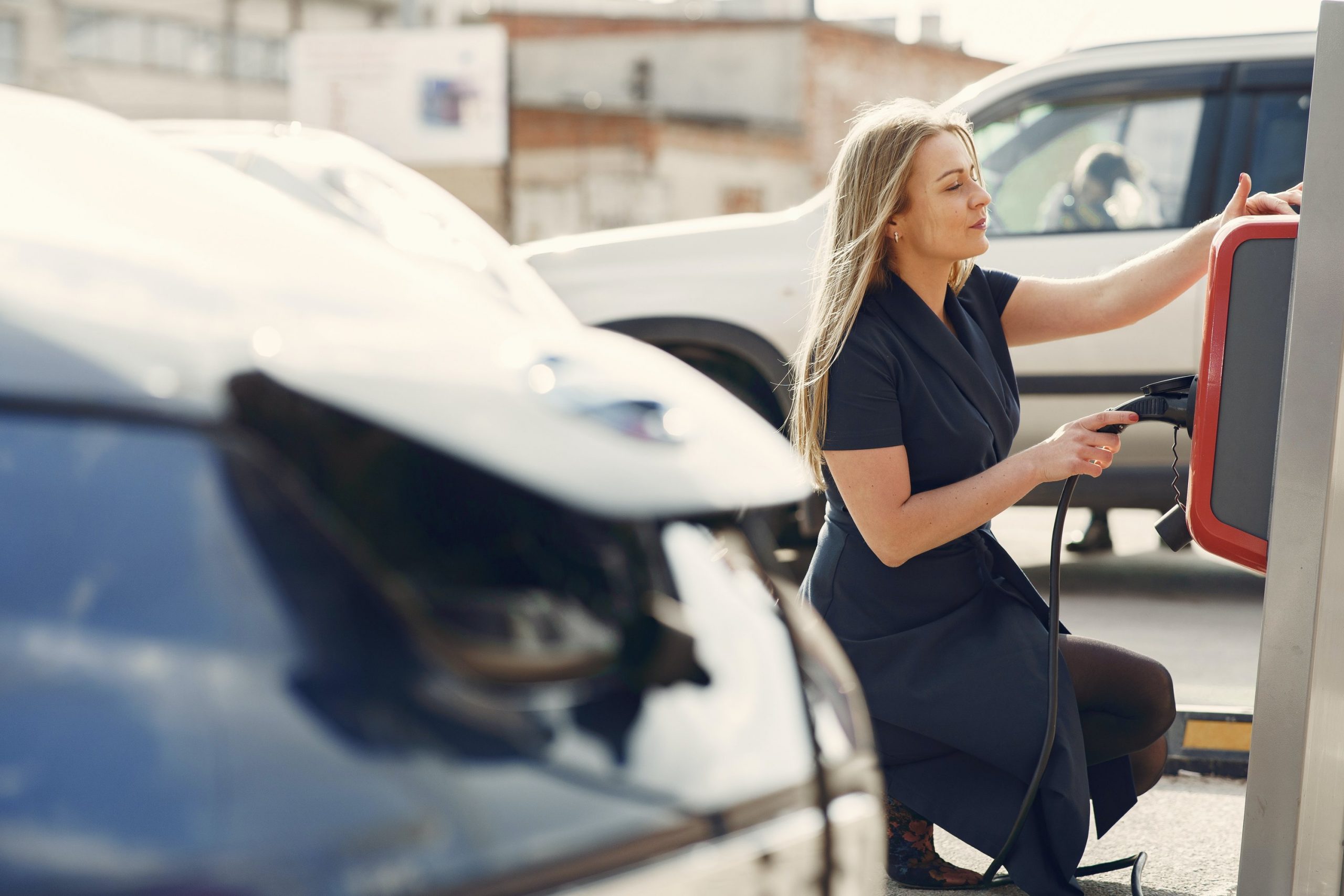 zakelijke elektrische auto opladen